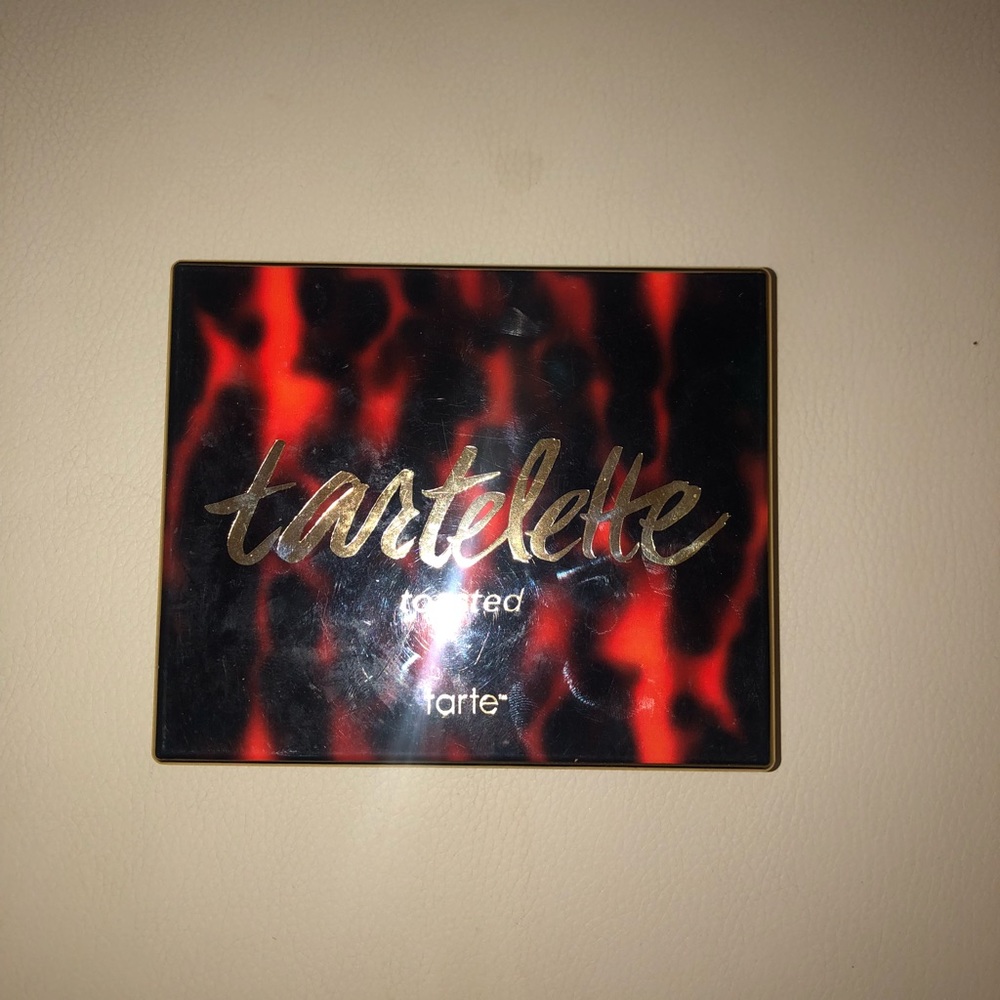 tarte tartlette in toasted eyeshadow pallet